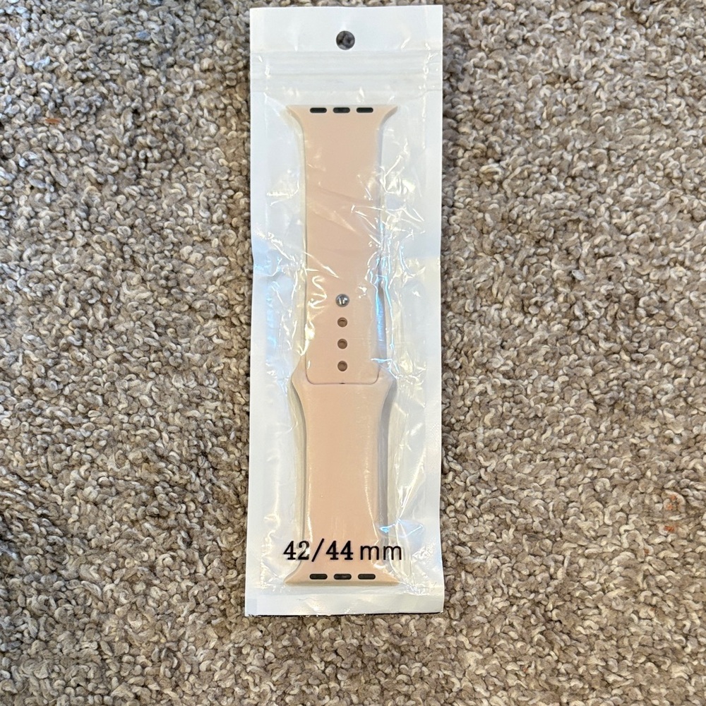 Replacement Silicone Watch Band for 42/44mm in Blush Pink